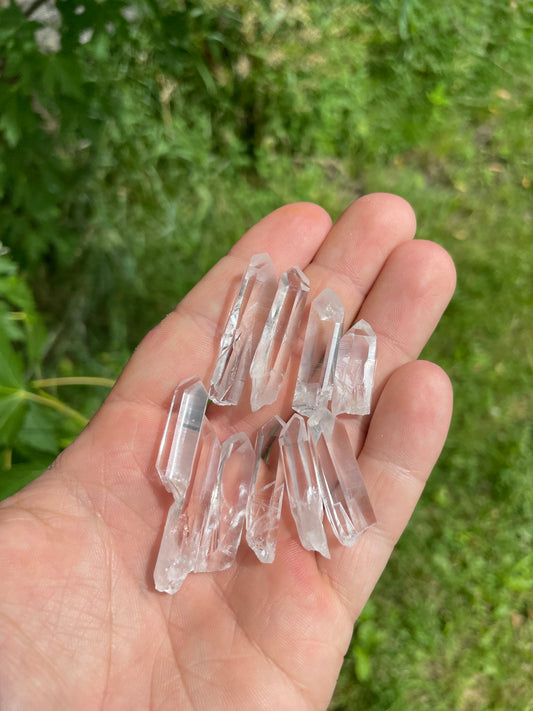 Very Small Optically Clear Quartz Dow Points